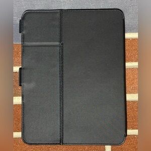 Speck Balance Folio Case for Apple iPad 10.9 (10th Gen)